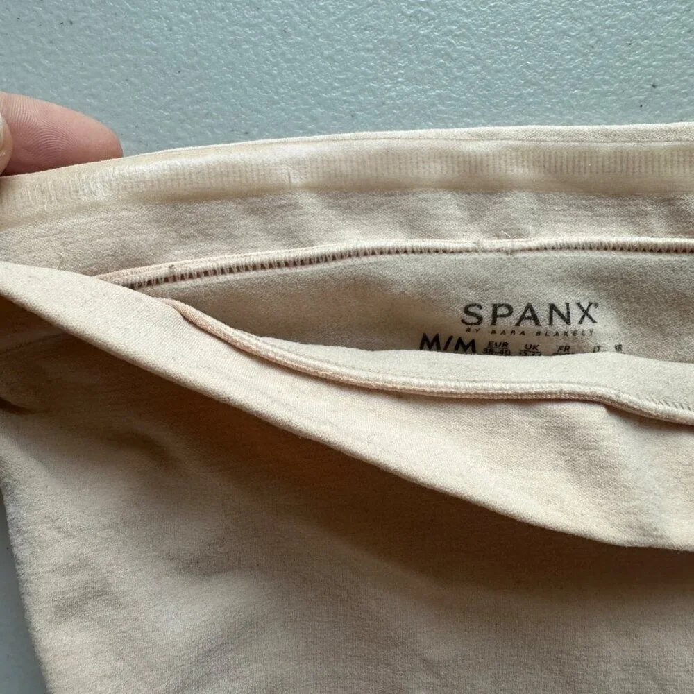 Spanx Seamless Higher Power Shorts in Beige Size M